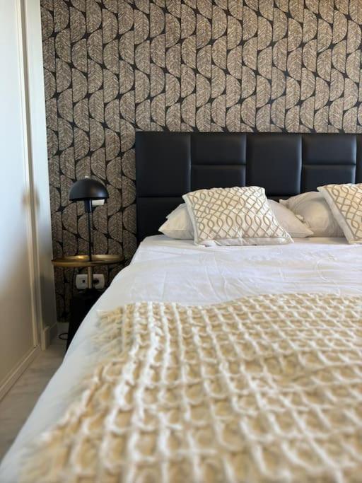Apartamento Luxurious Marbella Retreat With Sea View Terrace *