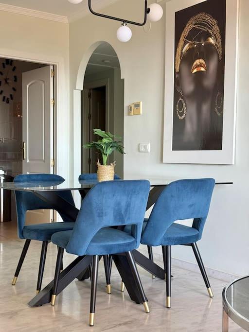 Apartamento Luxurious Marbella Retreat With Sea View Terrace *